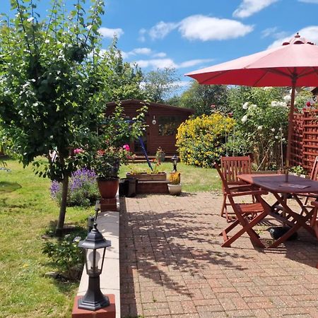 Studio Flat On Straight Road, Harold Hill, Havering المظهر الخارجي الصورة